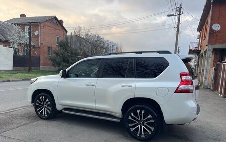 Toyota Land Cruiser Prado 150 рестайлинг 2, 2017 год, 5 150 000 рублей, 8 фотография