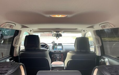 Toyota Land Cruiser Prado 150 рестайлинг 2, 2017 год, 5 150 000 рублей, 14 фотография