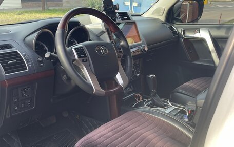 Toyota Land Cruiser Prado 150 рестайлинг 2, 2017 год, 5 150 000 рублей, 24 фотография