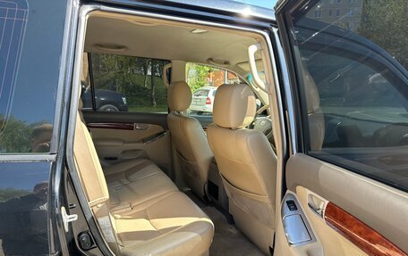 Toyota Land Cruiser Prado 120 рестайлинг, 2008 год, 2 370 000 рублей, 12 фотография