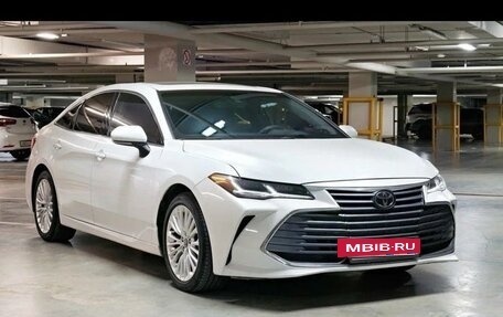 Toyota Avalon, 2018 год, 3 200 000 рублей, 2 фотография