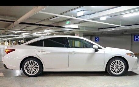 Toyota Avalon, 2018 год, 3 200 000 рублей, 3 фотография