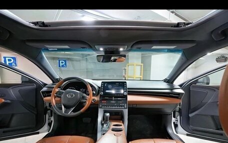 Toyota Avalon, 2018 год, 3 200 000 рублей, 5 фотография