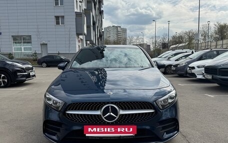 Mercedes-Benz A-Класс, 2019 год, 2 700 000 рублей, 2 фотография
