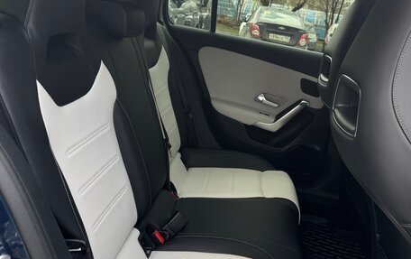 Mercedes-Benz A-Класс, 2019 год, 2 700 000 рублей, 14 фотография