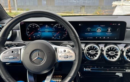 Mercedes-Benz A-Класс, 2019 год, 2 700 000 рублей, 7 фотография