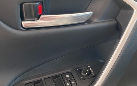 Toyota RAV4, 2025 год, 4 190 000 рублей, 18 фотография