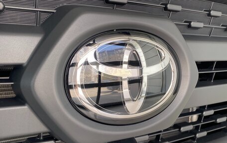 Toyota RAV4, 2025 год, 4 190 000 рублей, 26 фотография