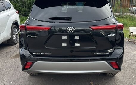 Toyota Highlander, 2025 год, 6 000 000 рублей, 3 фотография