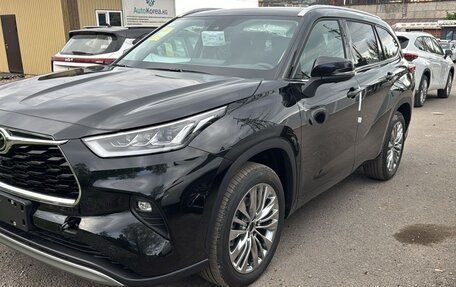 Toyota Highlander, 2025 год, 6 000 000 рублей, 4 фотография