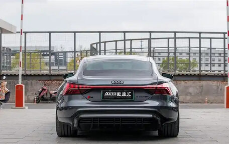 Audi RS e-tron GT, 2024 год, 9 999 999 рублей, 5 фотография