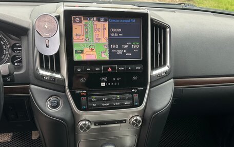 Toyota Land Cruiser 200, 2016 год, 6 600 000 рублей, 10 фотография