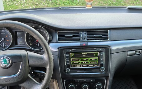 Skoda Superb III рестайлинг, 2010 год, 610 000 рублей, 13 фотография