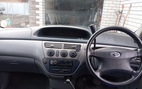 Toyota Vista V30, 2000 год, 450 000 рублей, 3 фотография