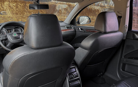 Skoda Superb III рестайлинг, 2010 год, 1 000 000 рублей, 17 фотография