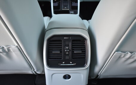 Porsche Macan I рестайлинг, 2025 год, 13 990 000 рублей, 30 фотография