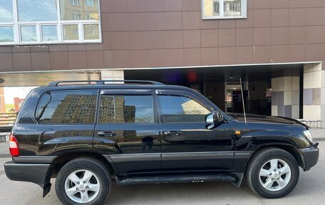 Toyota Land Cruiser 100 рестайлинг 2, 2006 год, 2 350 000 рублей, 6 фотография