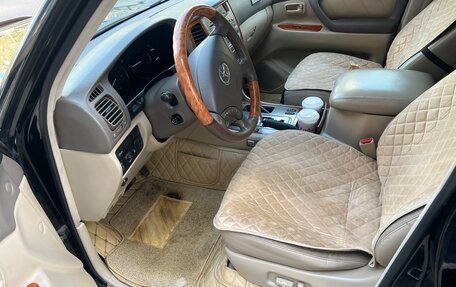 Toyota Land Cruiser 100 рестайлинг 2, 2006 год, 2 350 000 рублей, 13 фотография