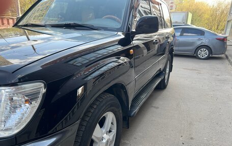 Toyota Land Cruiser 100 рестайлинг 2, 2006 год, 2 350 000 рублей, 11 фотография