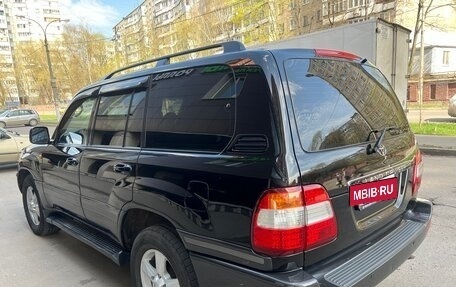 Toyota Land Cruiser 100 рестайлинг 2, 2006 год, 2 350 000 рублей, 7 фотография