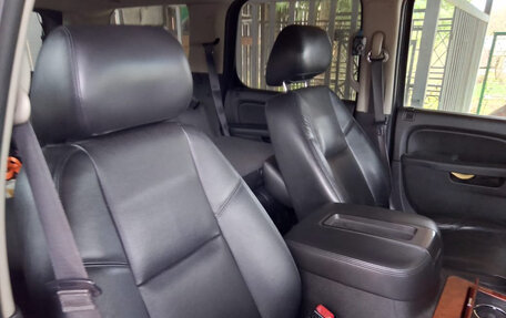 Chevrolet Tahoe III, 2012 год, 2 200 000 рублей, 5 фотография