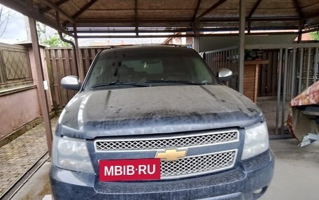 Chevrolet Tahoe III, 2012 год, 2 200 000 рублей, 2 фотография