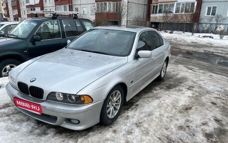 BMW 5 серия, 2003 год, 740 000 рублей, 1 фотография