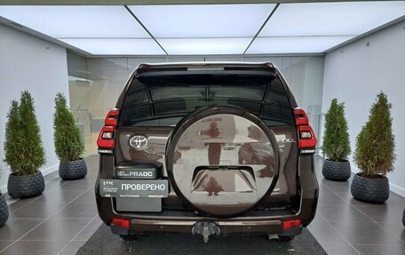 Toyota Land Cruiser Prado 150 рестайлинг 2, 2022 год, 6 550 000 рублей, 7 фотография