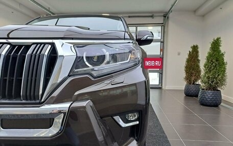 Toyota Land Cruiser Prado 150 рестайлинг 2, 2022 год, 6 550 000 рублей, 21 фотография