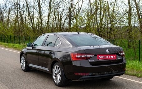 Skoda Superb III рестайлинг, 2017 год, 1 750 000 рублей, 5 фотография