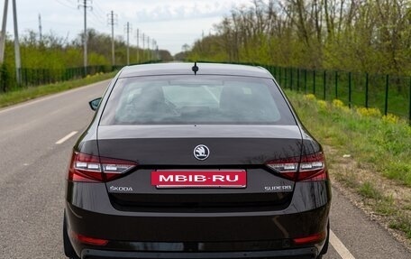 Skoda Superb III рестайлинг, 2017 год, 1 750 000 рублей, 6 фотография