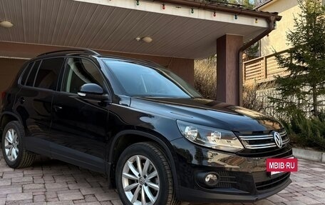 Volkswagen Tiguan I, 2016 год, 1 800 000 рублей, 2 фотография