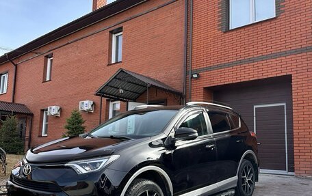 Toyota RAV4, 2017 год, 3 000 000 рублей, 2 фотография