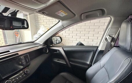Toyota RAV4, 2017 год, 3 000 000 рублей, 15 фотография