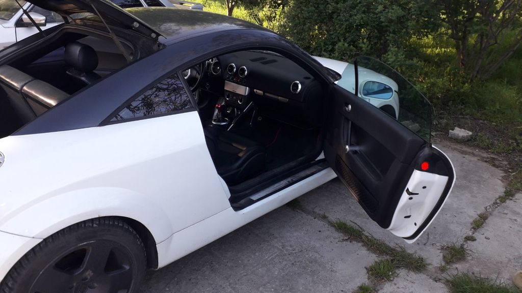 Audi TT 8N, 1999 год, 700 000 рублей, 2 фотография