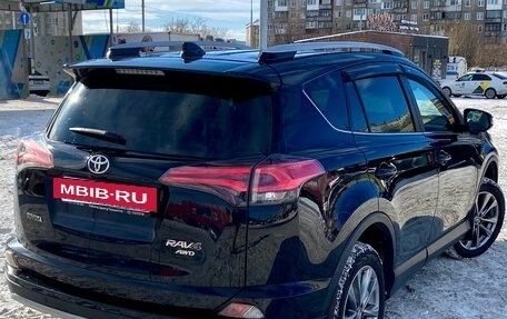 Toyota RAV4, 2019 год, 3 290 000 рублей, 6 фотография