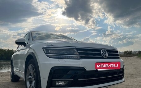 Volkswagen Tiguan II, 2020 год, 3 300 000 рублей, 2 фотография