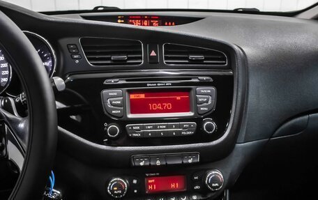KIA cee'd III, 2015 год, 940 000 рублей, 20 фотография