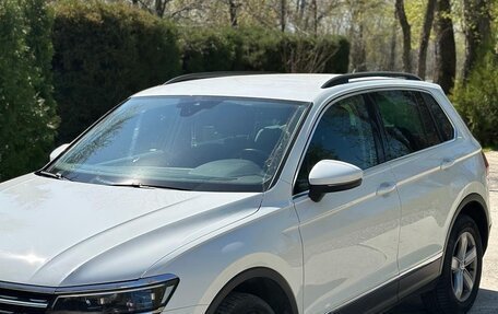 Volkswagen Tiguan II, 2019 год, 2 650 000 рублей, 2 фотография
