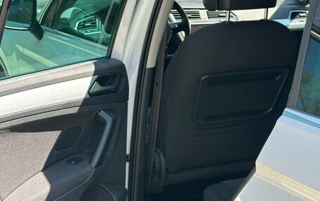 Volkswagen Tiguan II, 2019 год, 2 650 000 рублей, 6 фотография