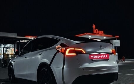 Tesla Model Y I, 2021 год, 5 400 000 рублей, 3 фотография
