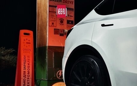 Tesla Model Y I, 2021 год, 5 400 000 рублей, 4 фотография