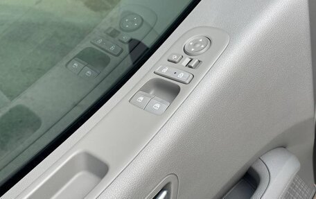 Hyundai Staria, 2021 год, 5 300 000 рублей, 6 фотография