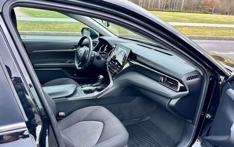 Toyota Camry, 2021 год, 2 450 000 рублей, 9 фотография