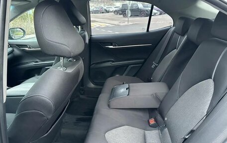 Toyota Camry, 2021 год, 2 450 000 рублей, 11 фотография