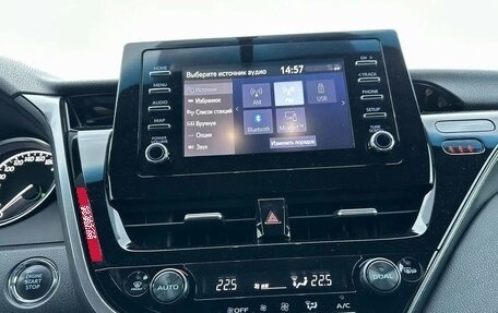 Toyota Camry, 2021 год, 2 450 000 рублей, 12 фотография