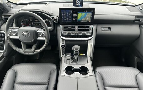 Toyota Land Cruiser, 2024 год, 13 190 000 рублей, 7 фотография