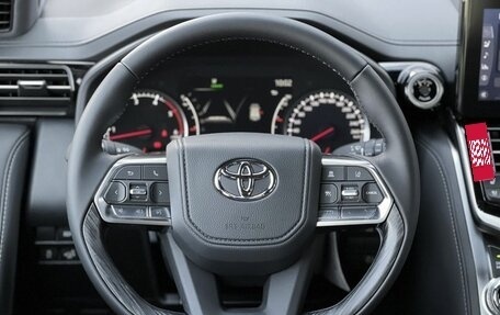 Toyota Land Cruiser, 2024 год, 13 190 000 рублей, 9 фотография