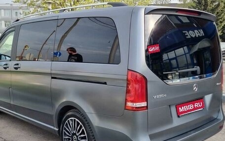 Mercedes-Benz V-Класс, 2021 год, 4 650 000 рублей, 1 фотография