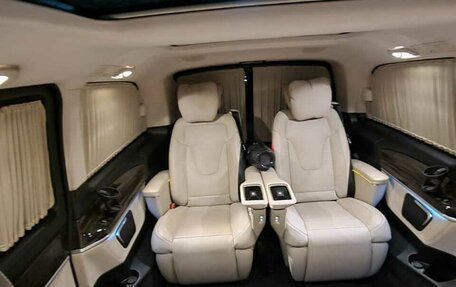 Mercedes-Benz V-Класс, 2021 год, 4 650 000 рублей, 2 фотография